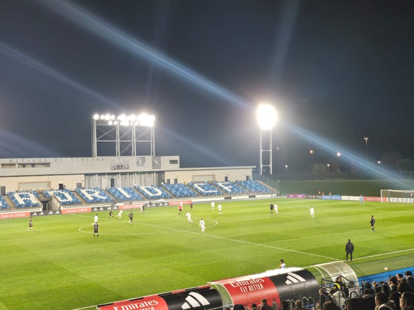 Festival blanco: el Castilla de Gonzalo arrolla al Mérida con media docena de goles